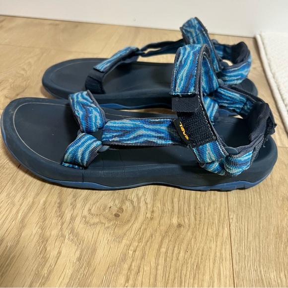 Teva Original Universal Sandals Blue Wave Pattern Women’s Size 8 Men’s Size 6 - Picture 7 of 8